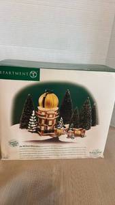 lot 1092 image: Department 56 Dickens Village The Old Royal Observatory Gold Dome Edition