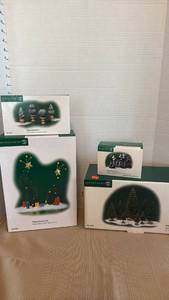 lot 1094 image: Department 56 Village Accessories Collection - 4 Box Set