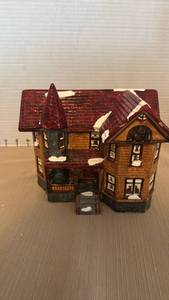 lot 1110 image: Department 56 Snow Village 2101 Maple Lighted House