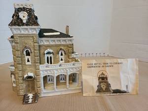 lot 1112 image: Department 56 Delta House 5012-1