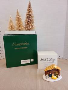 lot 1122 image: Department 56 Snowbabies Frosty Pines & Snow Village Outdoor Nativity Scene Set
