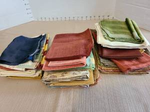 lot 1125 image: Upholstery samples swatches.