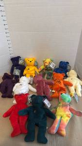 lot 1153 image: Bamm Beanos plush bears