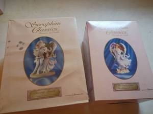 lot 1302 image: Seraphim Angel Classics Caring Touch Angel Medical Professional 81663 Wbox Coa