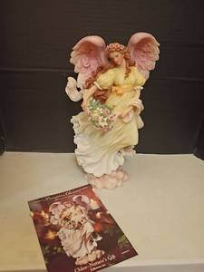 lot 1317 image: Seraphim Classics Heaven on Earth Figurines.  Chloe, Natures Gift