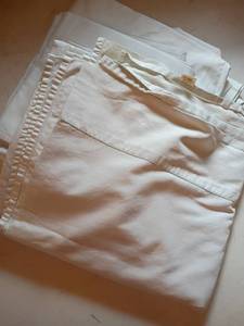 lot 1337 image: Another King Sized, Egyptian Cotton Sheet Set