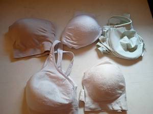 lot 1348 image: Ladies Bras.  2XL and 42D