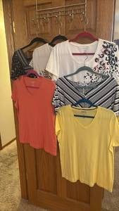 lot 1353 image: Womens Casual T-Shirt Lot of 6 - Mixed Brands & Styles L XL