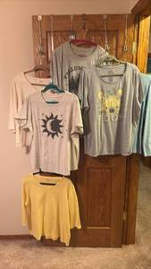 lot 1405 image: Womens Plus Size Casual Tops Bundle - Lot of 6
