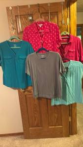 lot 1408 image: Croft & Barrow Womens Tops XL Set of 5