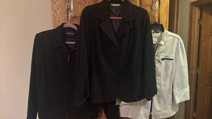 lot 1427 image: Lot of 3 Womens Jackets - Sag Harbor, Dressbarn, and White Zip-Up L XL