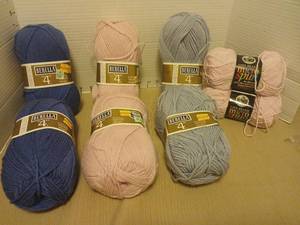 lot 2050 image: Yarn