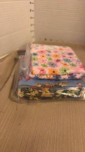 lot 2101 image: Fabric Fat Quarters