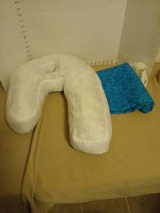 lot 2243 image: Pillow and fabric