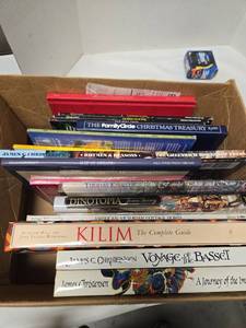 lot 3015 image: Books, including Dinotopia
