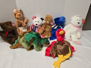 lot 3104 image: TY Beanie Buddies