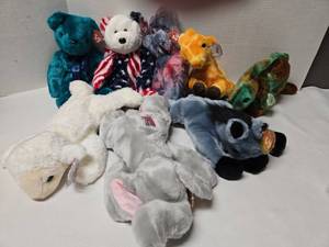 lot 3110 image: TY Beanie Buddies