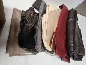 lot 3127 image: Upholstery, remnants.
