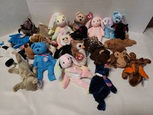 lot 3155 image: TY Beanie Babies