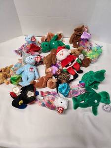 lot 3156 image: TY Beanie Babies