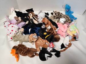 lot 3160 image: TY Beanie Babies