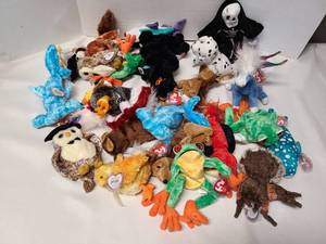 lot 3162 image: TY Beanie Babies