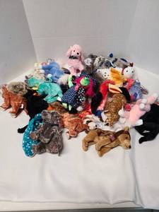 lot 3167 image: TY Beanie Babies