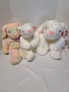 lot 3201 image: TY Beanie Buddies bunnies