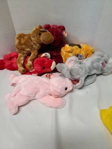 lot 3205 image: TY Beanie Buddies