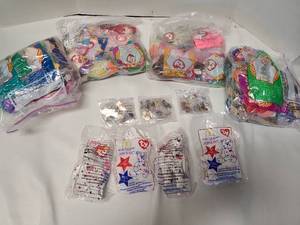 lot 3216 image: TY Beanie Babies