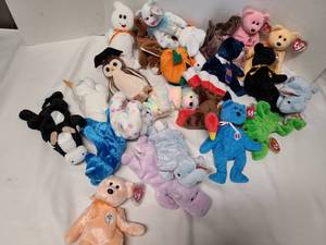 lot 3222 image: TY Beanie Babies