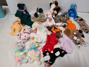 lot 3305 image: TY Beanie Babies