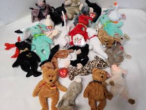 lot 3313 image: TY Beanie Babies