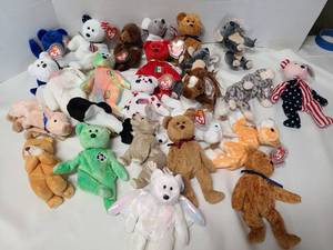 lot 3319 image: TY Beanie Babies