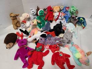 lot 3322 image: TY Beanie Babies