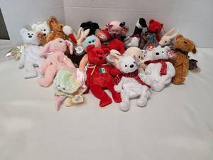lot 3329 image: Ty Beanie Babies