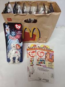 lot 3334 image: Ty Teenie Beanie Baby Glory the Bear McDonalds Happy Meal Lot
