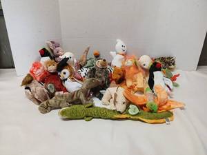 lot 3341 image: Ty Beanie Babies