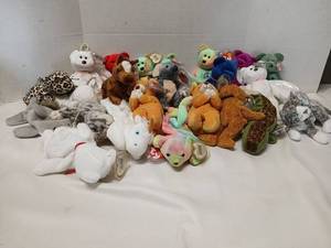lot 3343 image: Ty Beanie Babies