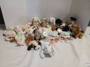 lot 3408 image: Ty Beanie Babies