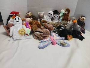 lot 3413 image: Ty Beanie Babies