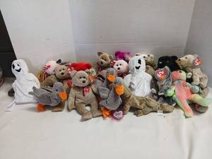 lot 3416 image: Ty Beanie Babies
