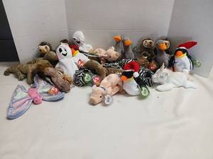 lot 3419 image: Ty Beanie Babies