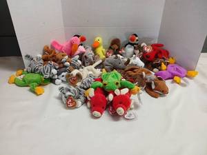 lot 3422 image: Ty Beanie Babies