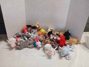 lot 3424 image: Ty Beanie Babies