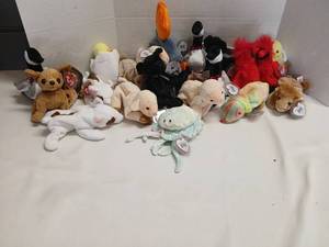 lot 3435 image: Ty Beanie Babies