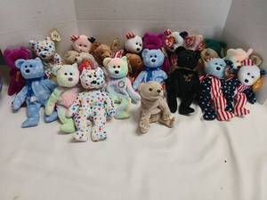 lot 3440 image: Ty Beanie babies