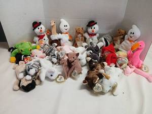 lot 3445 image: Ty Beanie Babies