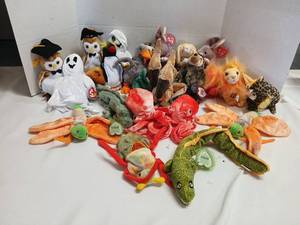 lot 3449 image: Ty Beanie Babies