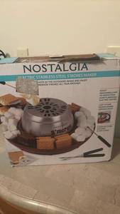 lot 7007 image: Nostalgia Electric Stainless Steel Smores Maker